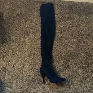 Women’s over the knee boots, size 8, black